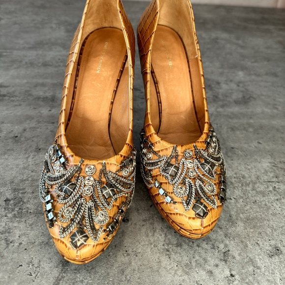 39.5 or 9 shoes. Dries Van Noten heels - Picture 2 of 10